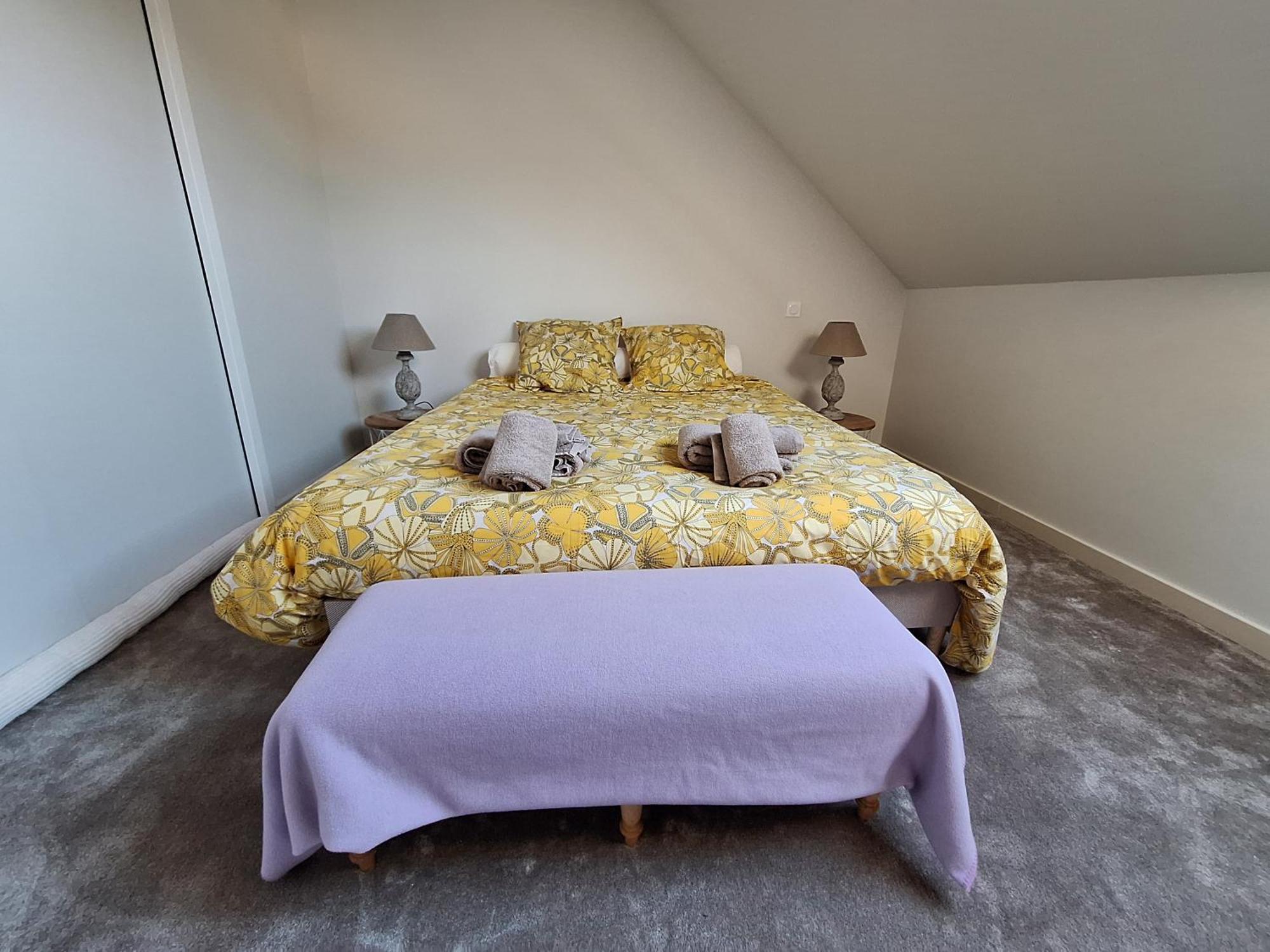 La Chambre Mademoiselle Causeuse Malville Luaran gambar