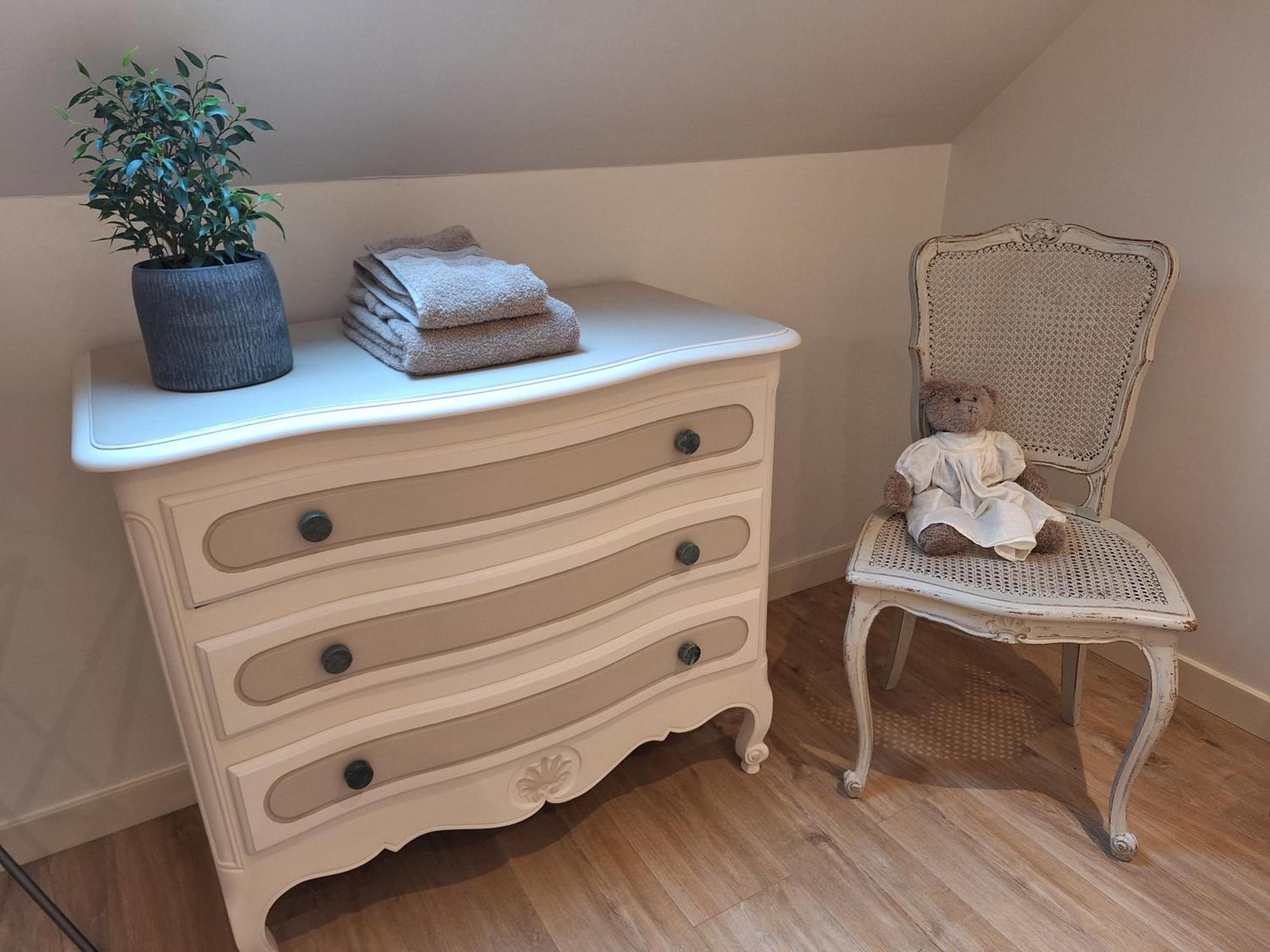 La Chambre Mademoiselle Causeuse Malville Luaran gambar